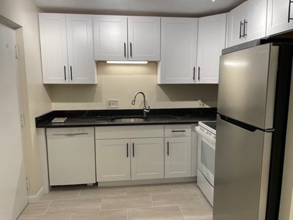 53 Paul St #15, Newton, MA Photo #2
