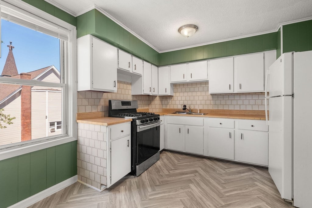 95 Flint St, Fall River, MA, 95 Flint St, Fall River, MA Photo #24