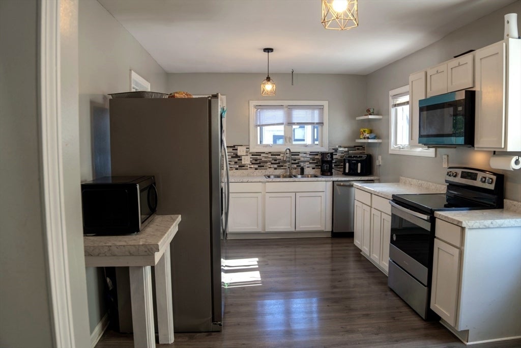 1388 Bay St, Springfield, MA, 1388 Bay St, Springfield, MA Photo #18