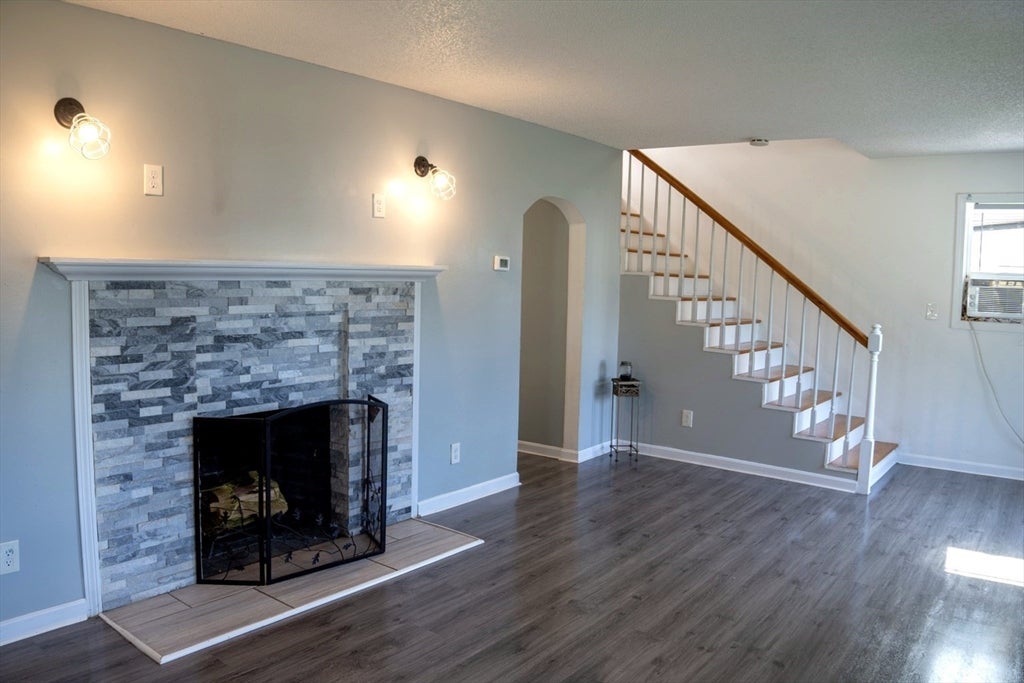 1388 Bay St, Springfield, MA, 1388 Bay St, Springfield, MA Photo #14