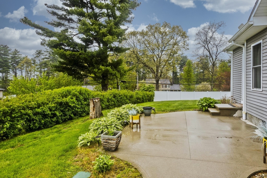 10 Laroche St, Ludlow, MA Photo #24
