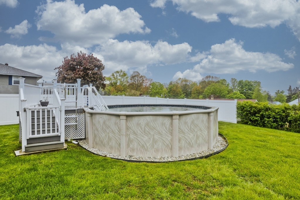 10 Laroche St, Ludlow, MA Photo #26
