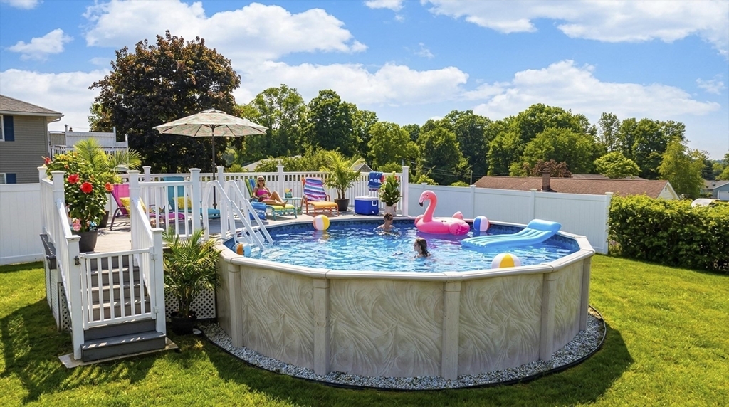 10 Laroche St, Ludlow, MA Photo #25