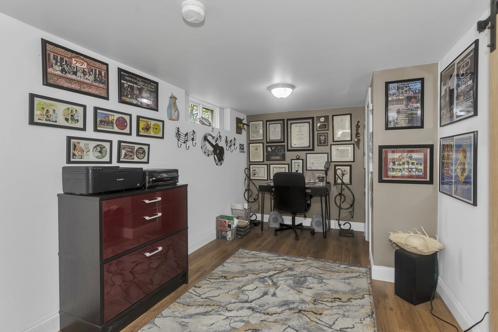 10 Laroche St, Ludlow, MA Photo #17