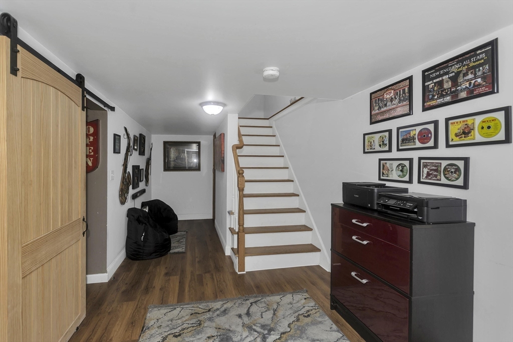 10 Laroche St, Ludlow, MA Photo #16