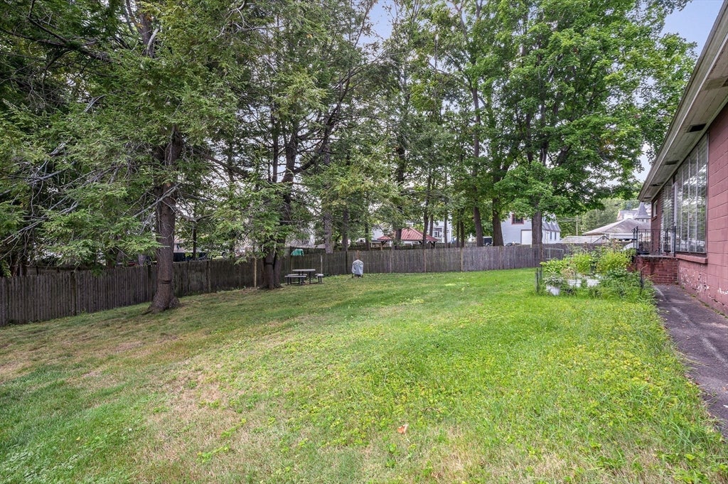 8 Albion St, Methuen, MA, 8 Albion St, Methuen, MA Photo #7