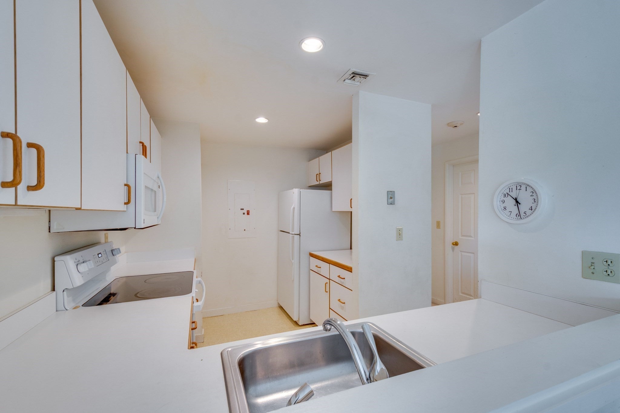 183 Oak Street #308, Newton, MA, 183 Oak Street #308, Newton, MA Photo #12