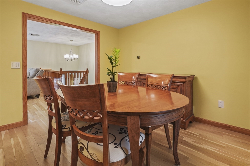 41 Lancaster Dr