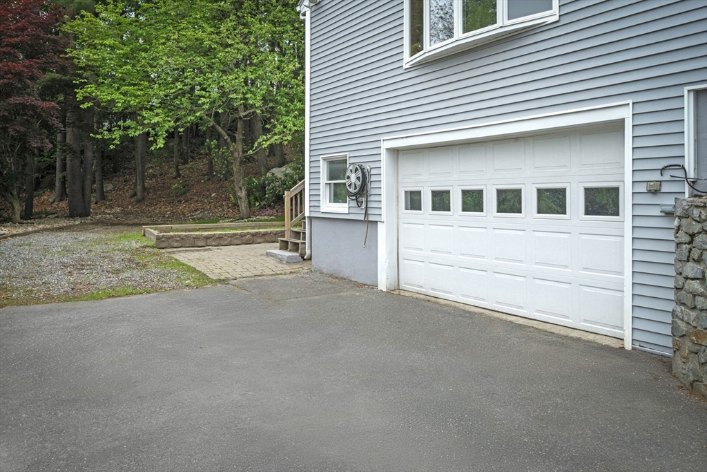 5 Ledgewood Rd