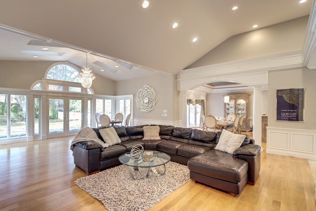 186 Tanglewood Drive, Longmeadow, MA Photo #12