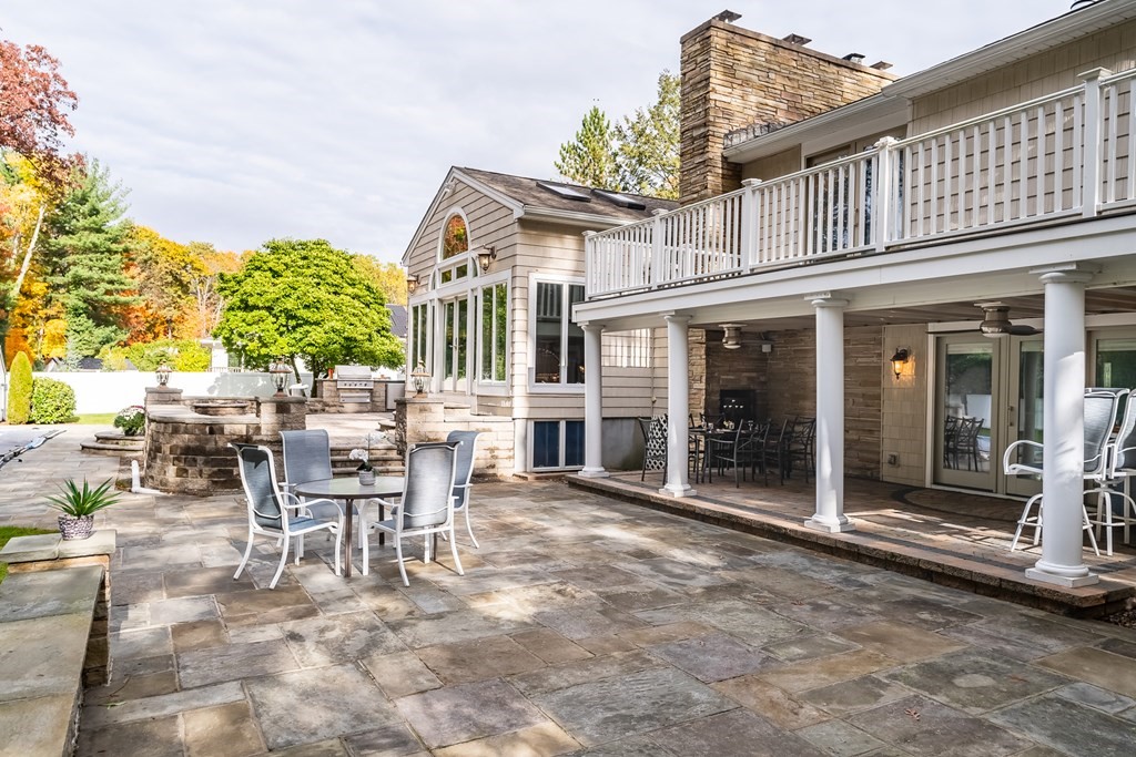 186 Tanglewood Drive, Longmeadow, MA Photo #5