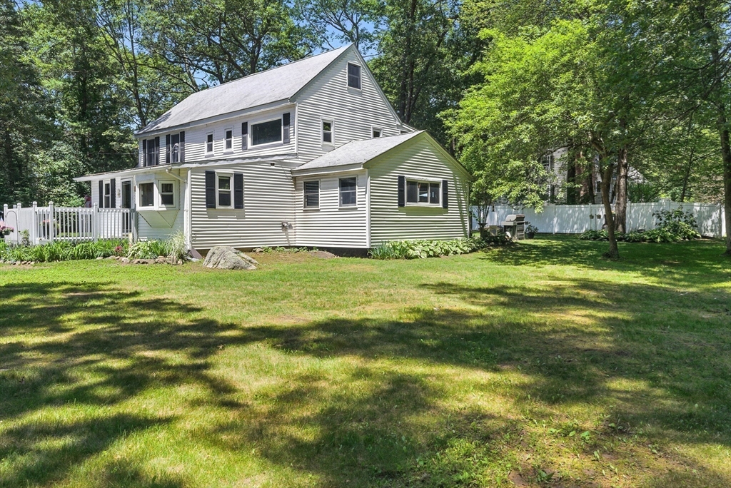 6 Hillcrest Dr