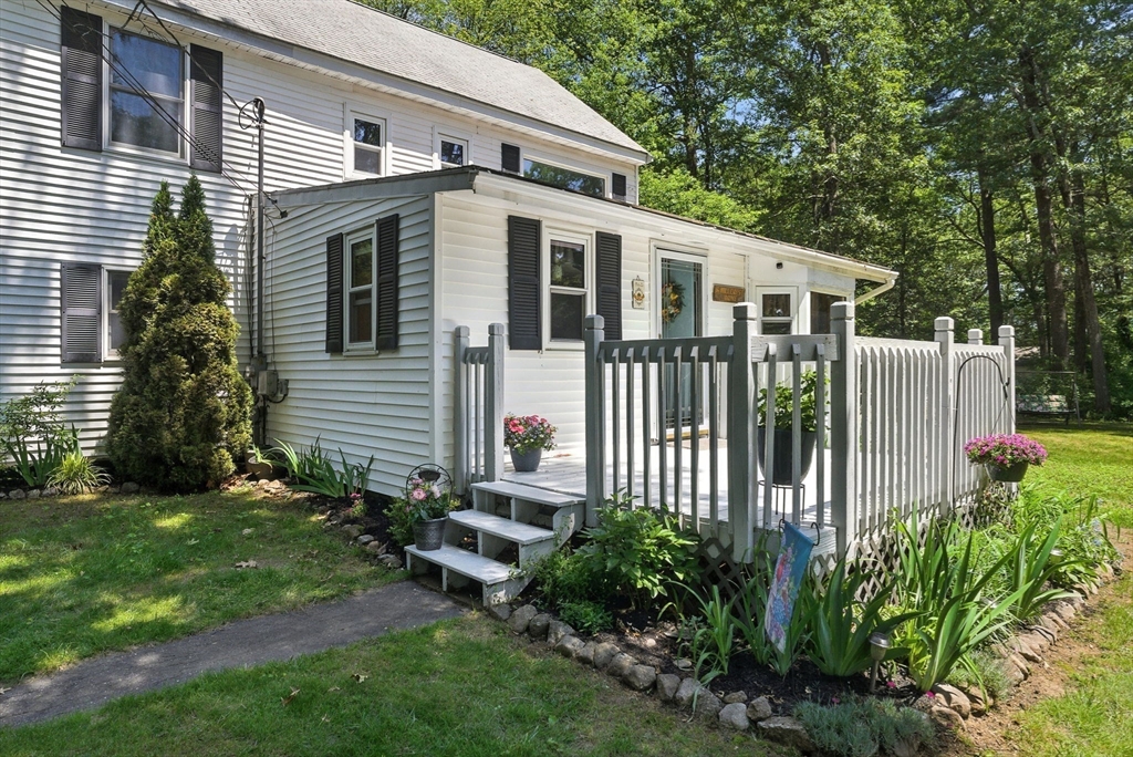 6 Hillcrest Dr