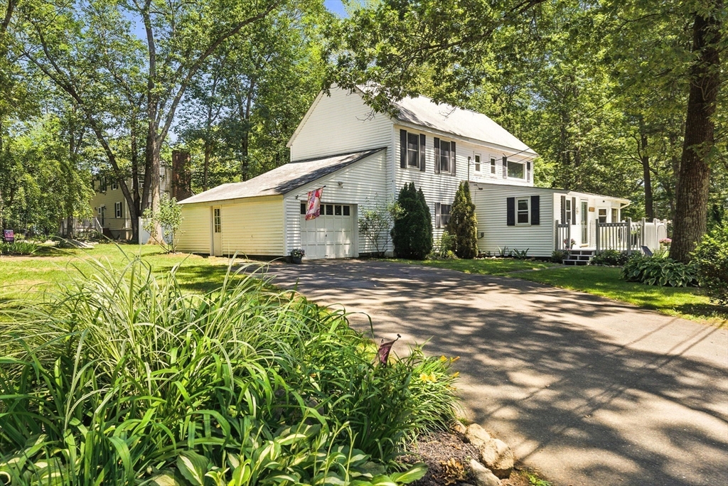 6 Hillcrest Dr