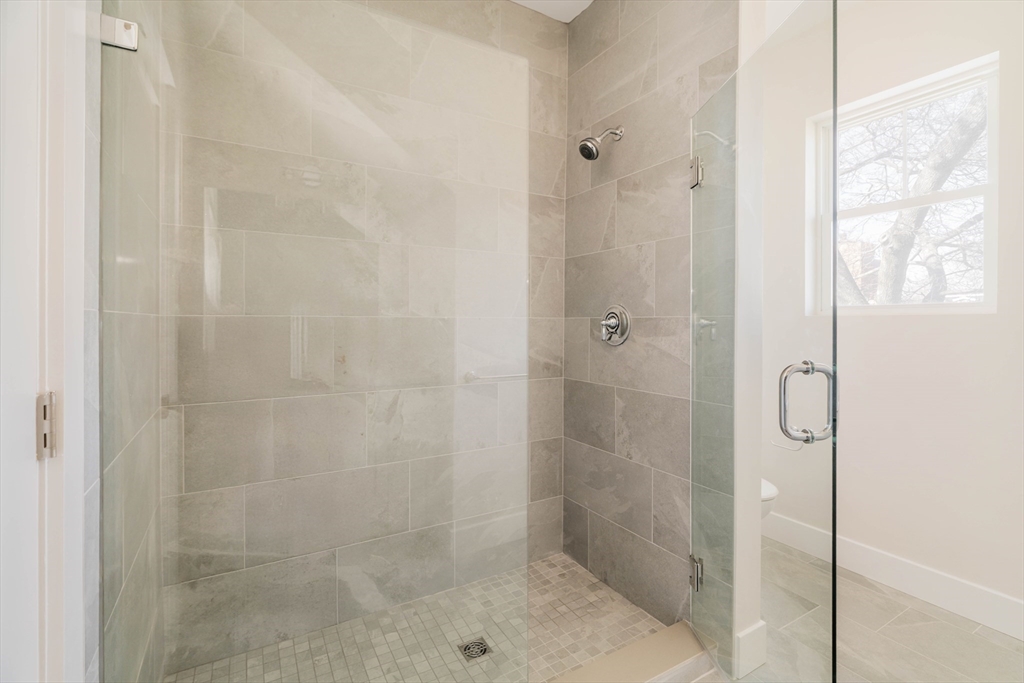 Boston, Massachusetts 02119, United States, 2 Bedrooms Bedrooms, ,2 BathroomsBathrooms,Residential,Pending,105798