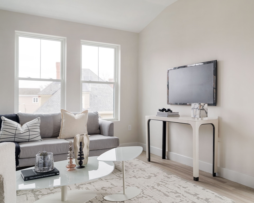 Boston, Massachusetts 02119, United States, 2 Bedrooms Bedrooms, ,2 BathroomsBathrooms,Residential,Pending,105798