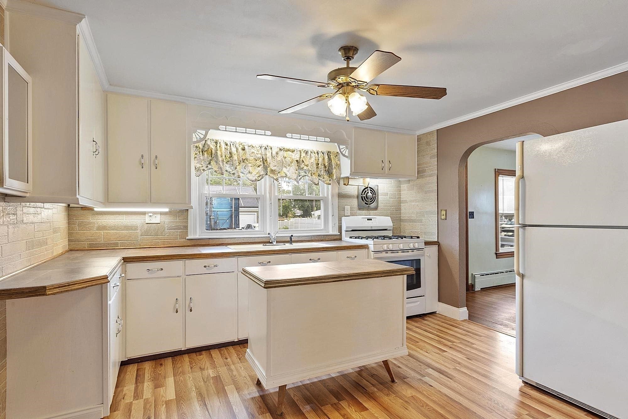 173 Tenth St, Leominster, MA, 173 Tenth St, Leominster, MA Photo #9