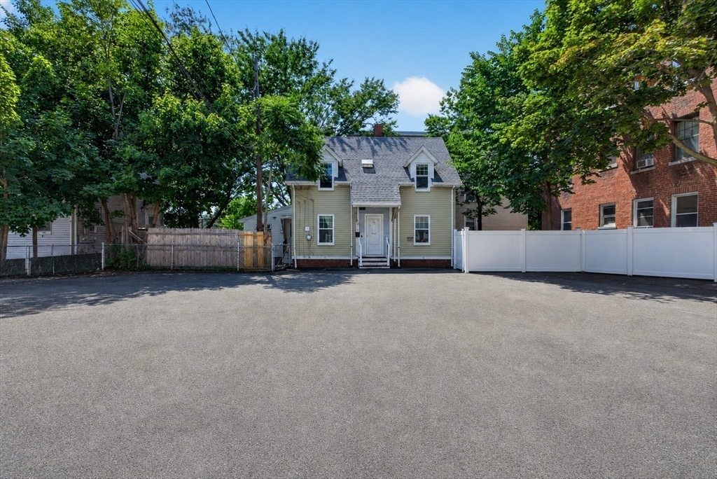 19 Huss Court, Lynn, MA Photo #17