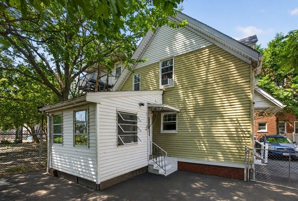 19 Huss Court, Lynn, MA Photo #18