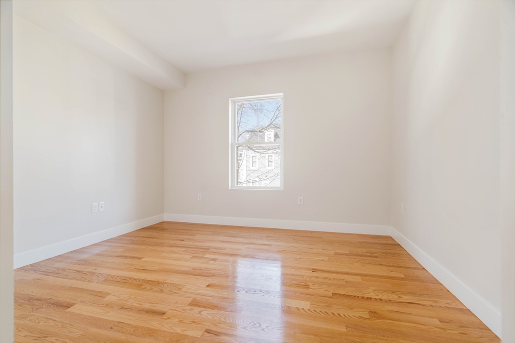 Boston, Massachusetts 02119, United States, 2 Bedrooms Bedrooms, ,2 BathroomsBathrooms,Residential,Pending,112995