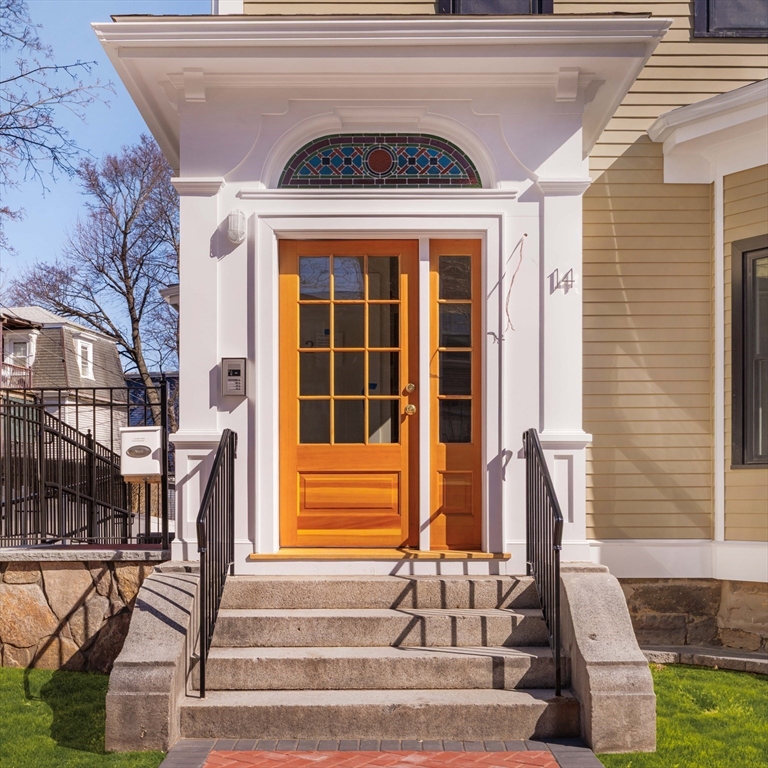 Boston, Massachusetts 02119, United States, 2 Bedrooms Bedrooms, ,2 BathroomsBathrooms,Residential,Pending,112995