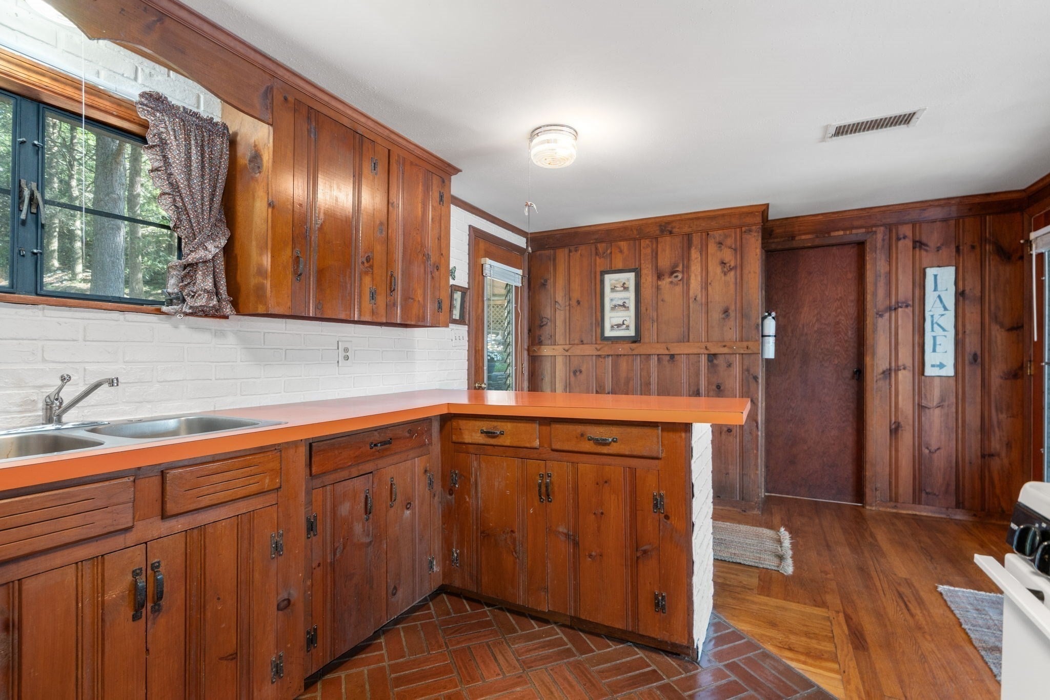 26 Barry Dr, Holland, MA, 26 Barry Dr, Holland, MA Photo #13