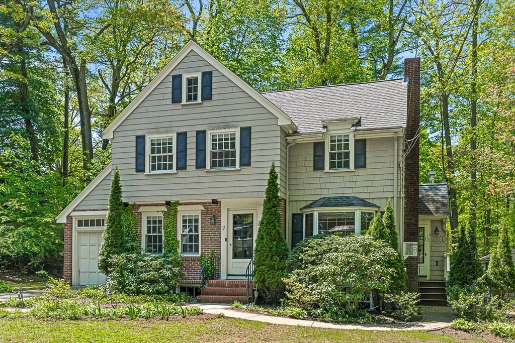 17 Mason St