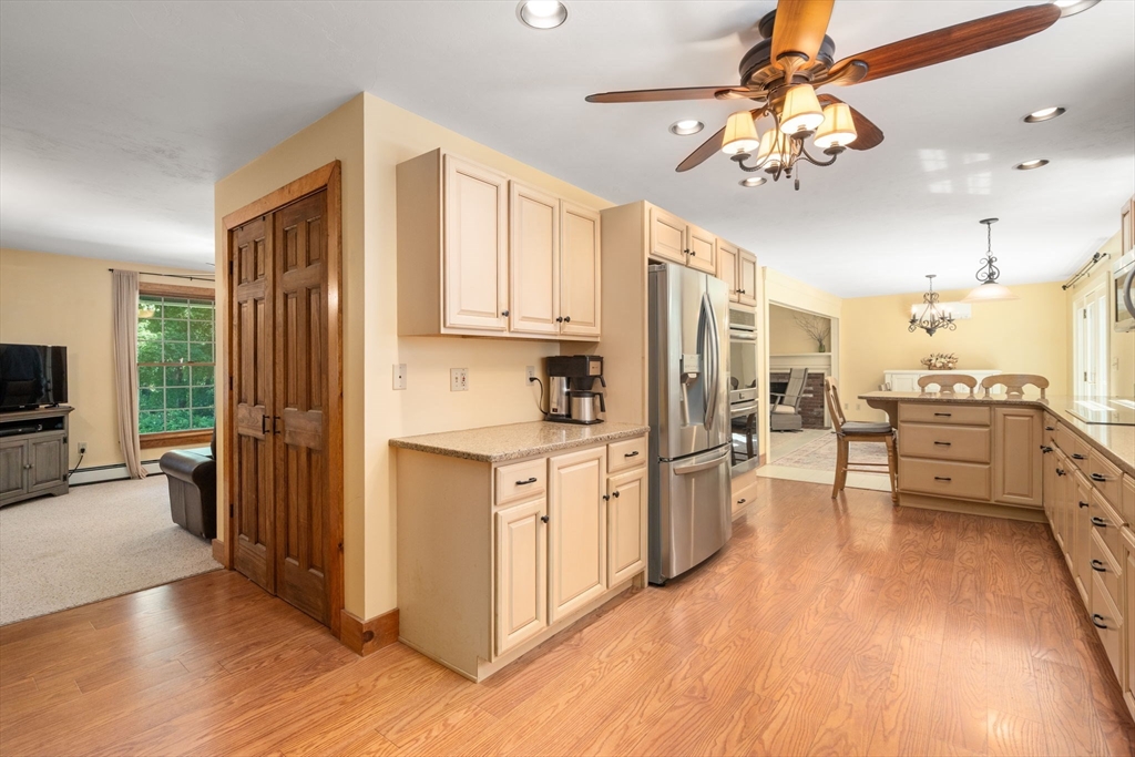 12 Hillside Dr
