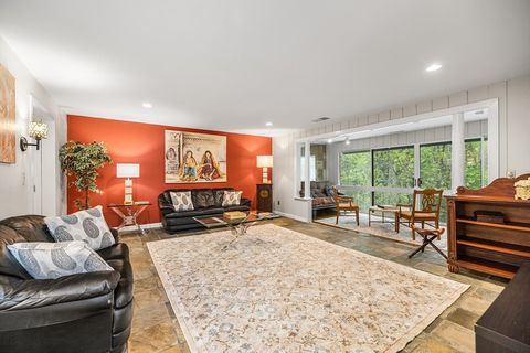 Photo of 370 Great Rd #8, Acton, MA 01720 (MLS # 73515232)