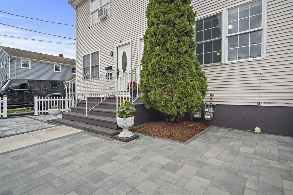 61 Orchard St 61