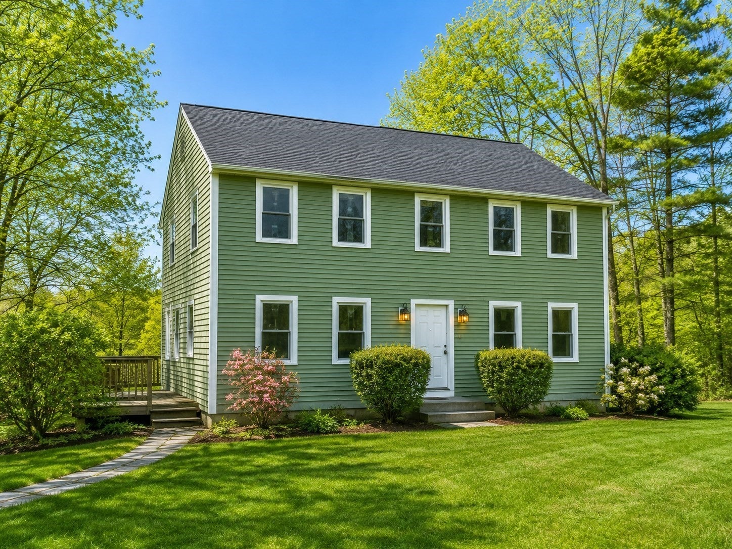 111 Snow St