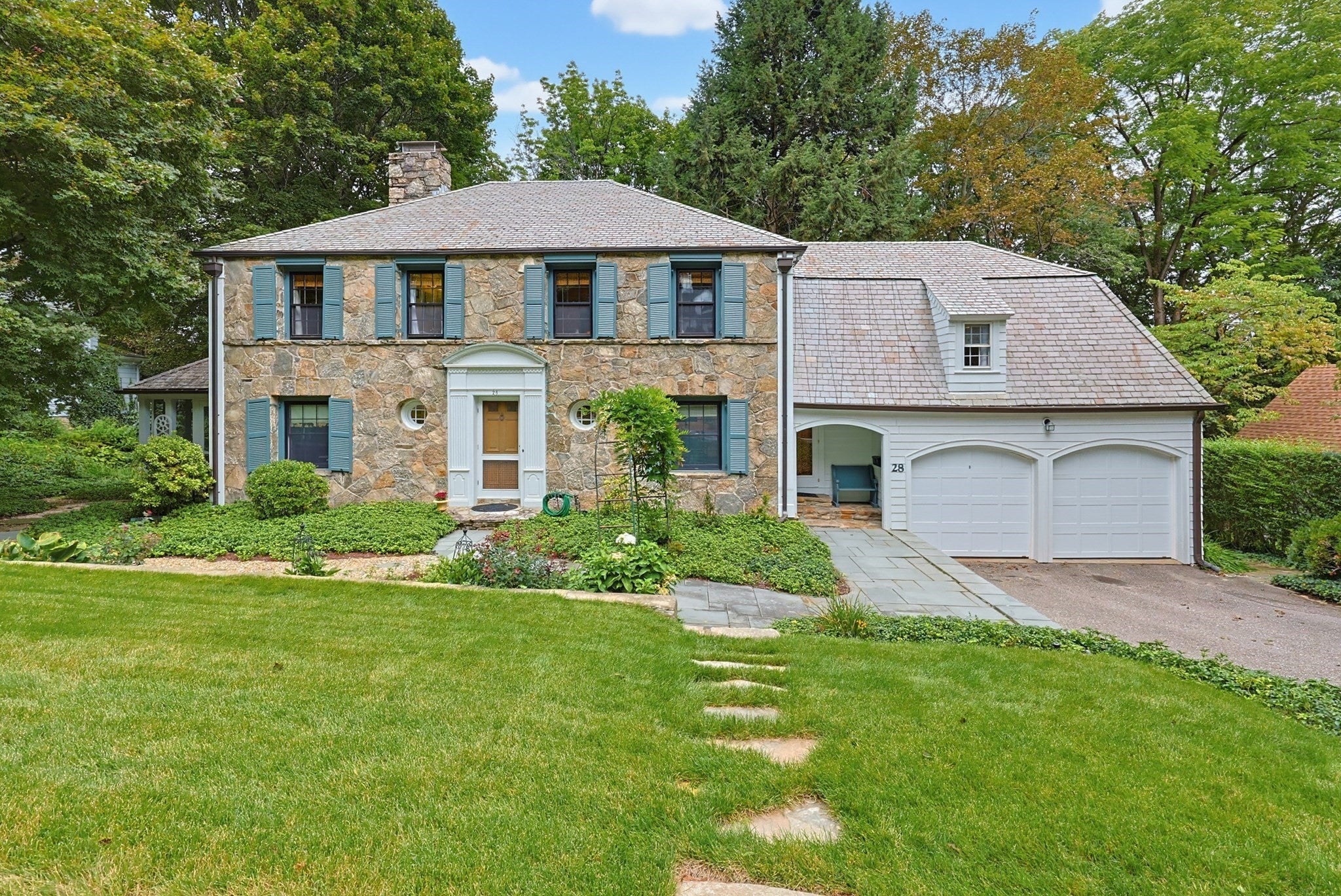 28 Drury Ln, Worcester, MA, 28 Drury Ln, Worcester, MA Photo #2