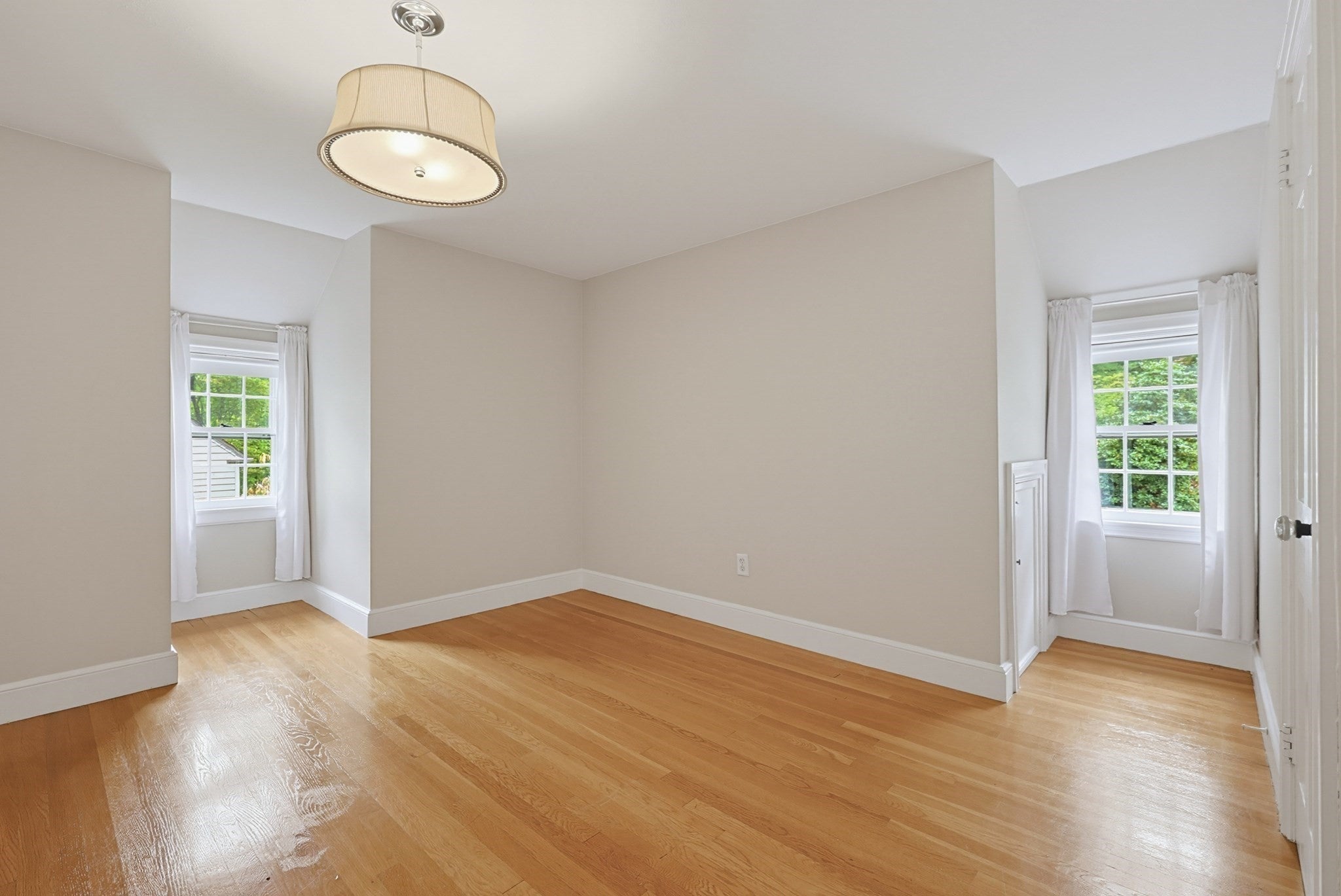 28 Drury Ln, Worcester, MA, 28 Drury Ln, Worcester, MA Photo #30
