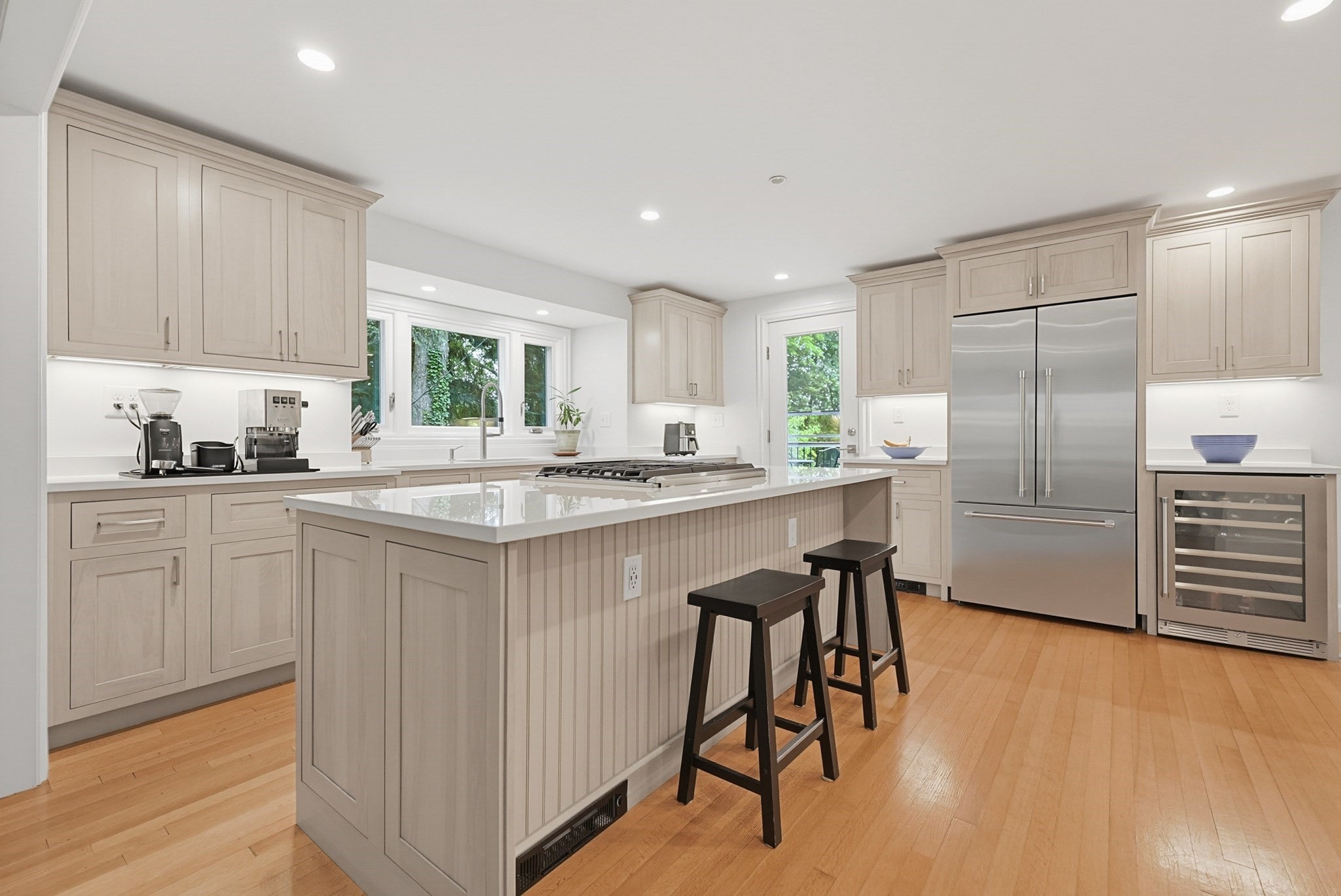 28 Drury Ln, Worcester, MA, 28 Drury Ln, Worcester, MA Photo #6