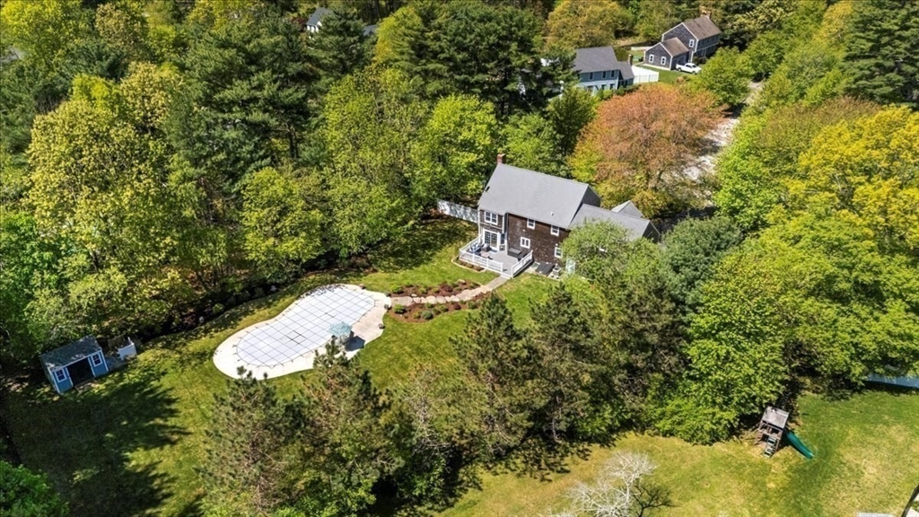 24 Hill Farm Rd