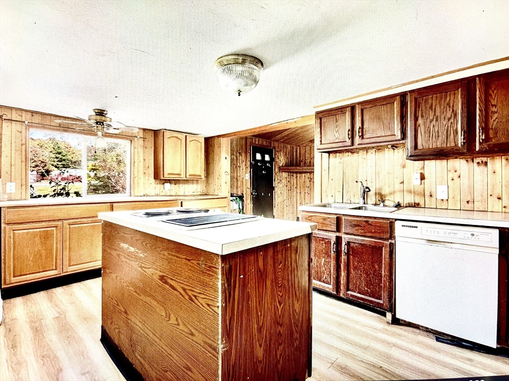 101 Pine Grove