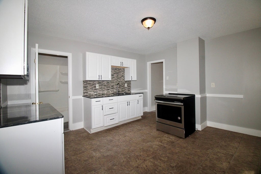 129 Catharine St, Springfield, MA Photo #5