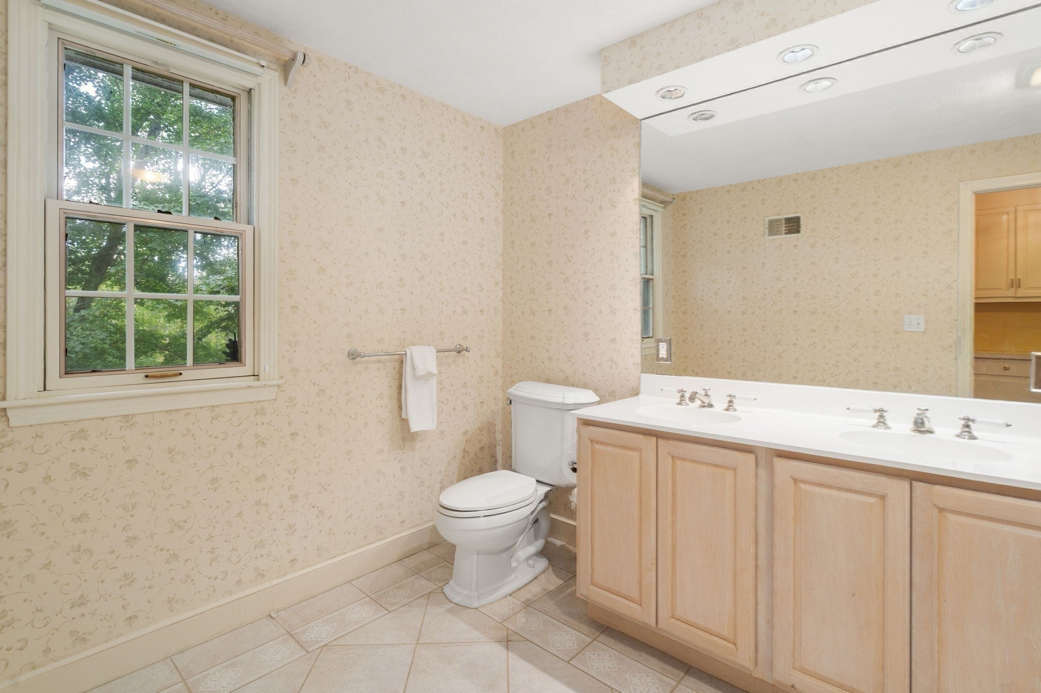 10 Circle Dr, Dover, MA Photo #23