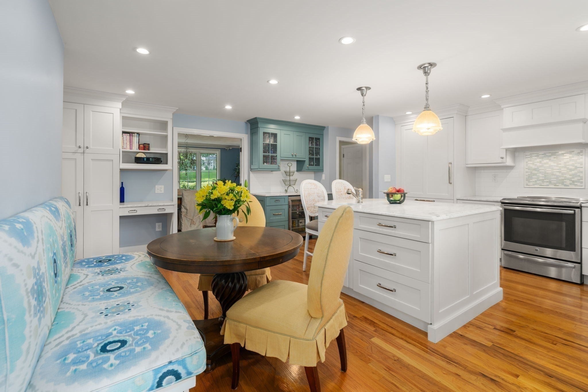 10 Circle Dr, Dover, MA Photo #11