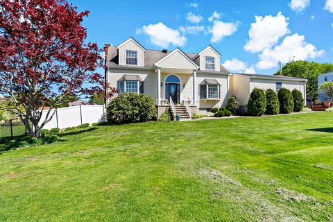 34 Howland St Fall River MA 02724
