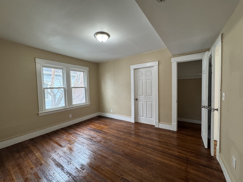118-120 Westford Cir