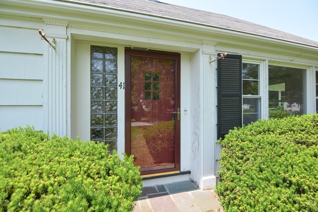 41 Russell Rd
