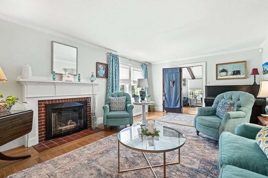 104 Howard St