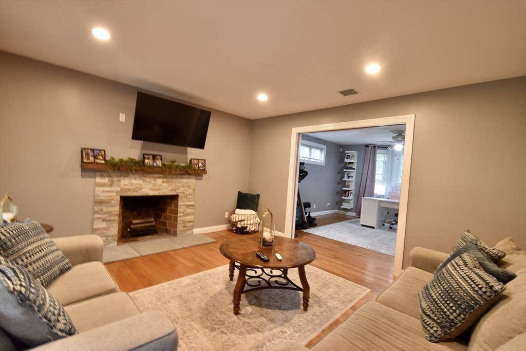 5 White Birch Dr, West Brookfield, MA, 5 White Birch Dr, West Brookfield, MA Photo #15