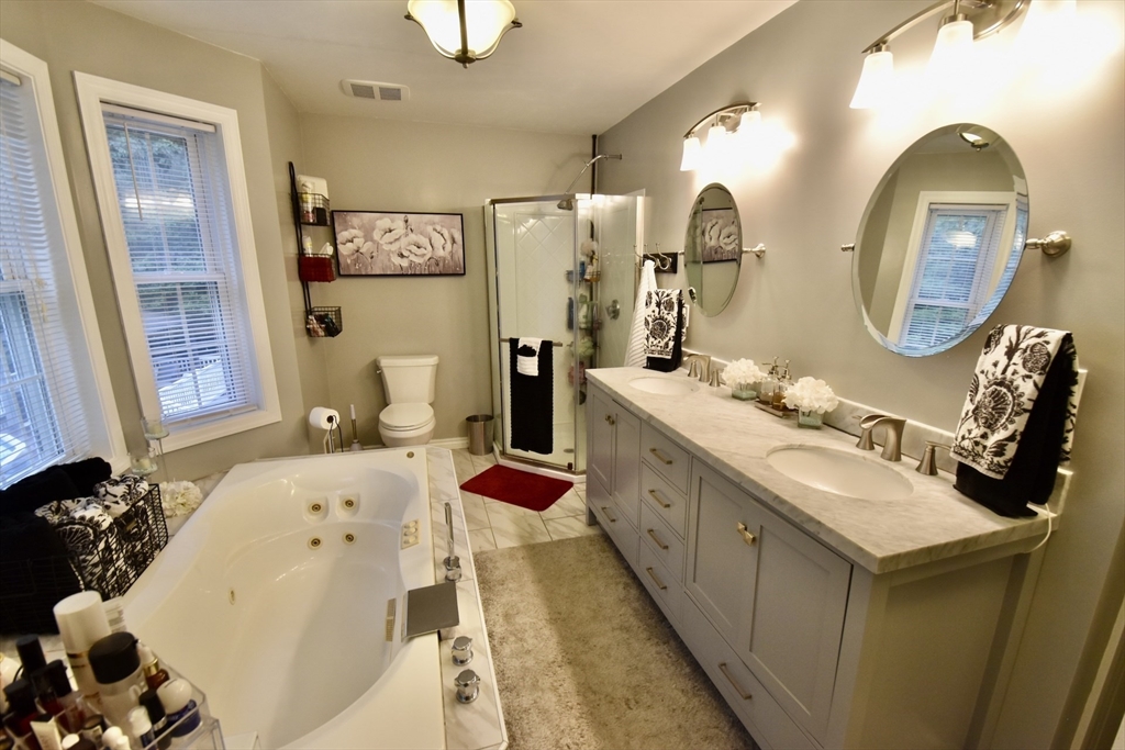 5 White Birch Dr, West Brookfield, MA, 5 White Birch Dr, West Brookfield, MA Photo #3