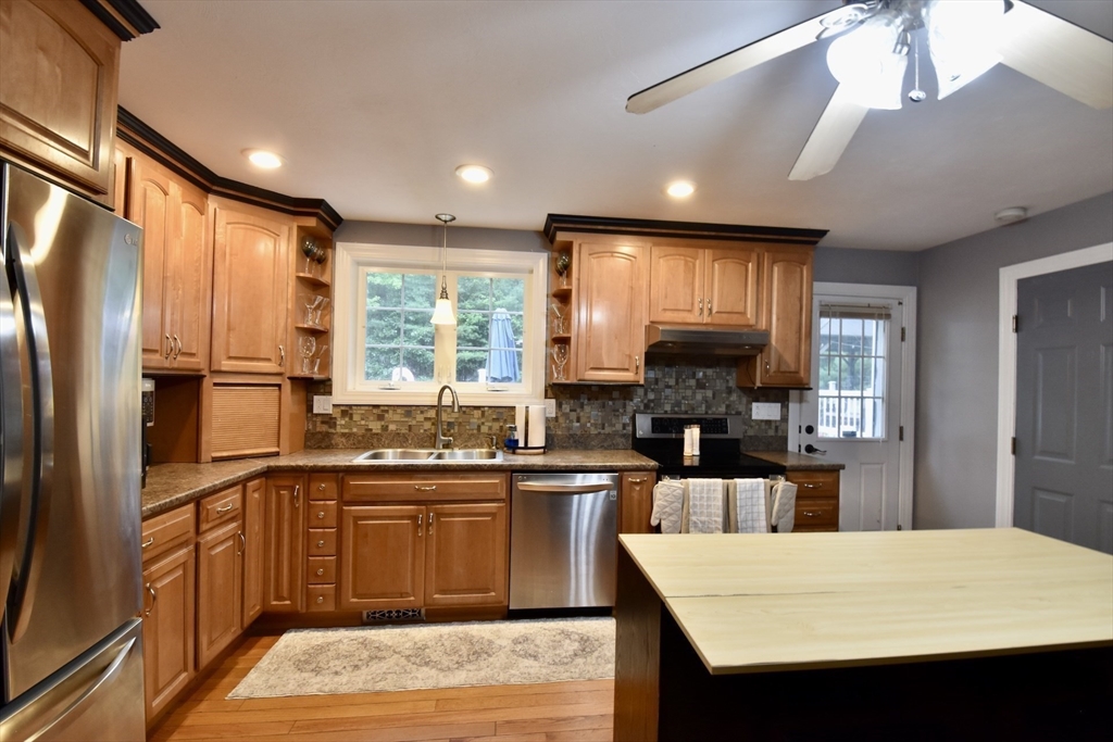 5 White Birch Dr, West Brookfield, MA, 5 White Birch Dr, West Brookfield, MA Photo #7
