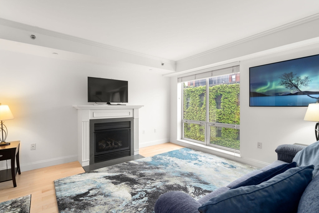 44 Prince Street 402