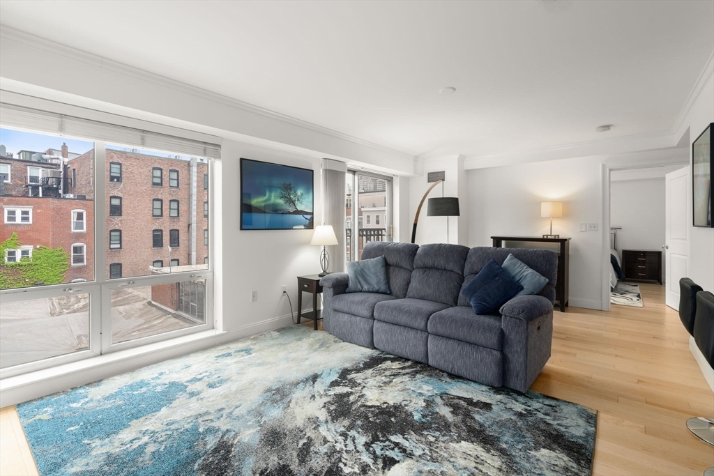 44 Prince Street 402