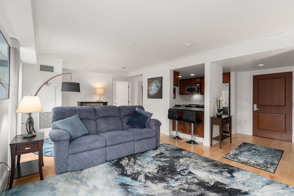 44 Prince Street 402