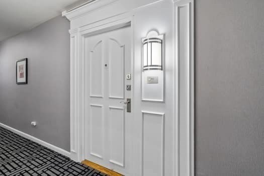 20 Hammond Pond Pkwy 602